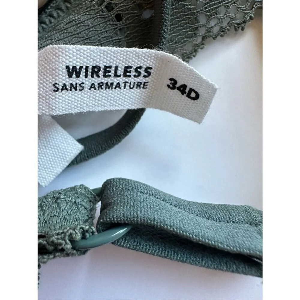 Size 34D Aerie Real Happy Wireless Green Lace Trim Bra